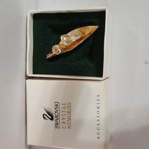Swarovski crystal pin/brooch